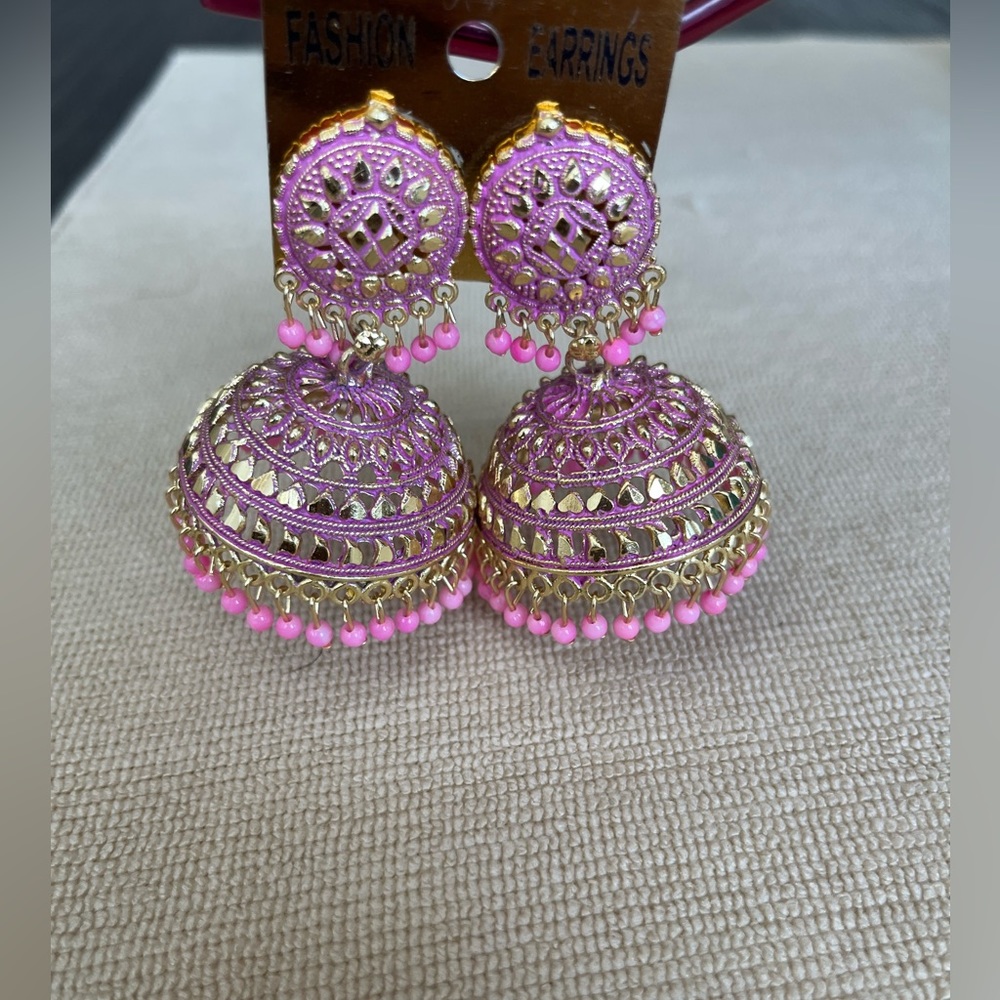 Women Earrings for all party occasions- pink and gold color.